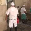 Empresa de productos cárnicos se convierte en guarapera ante escasez de materias primas