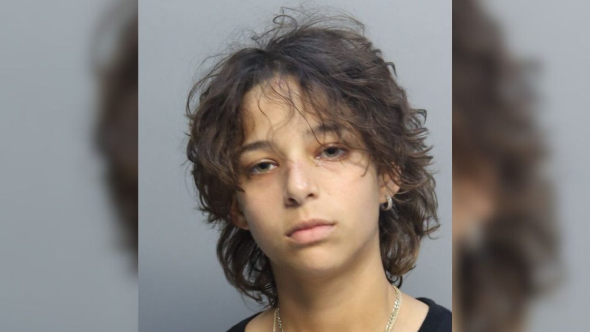 Joven de 21 años detenida por falta amenaza de bomba en el Aeropuerto de Miami