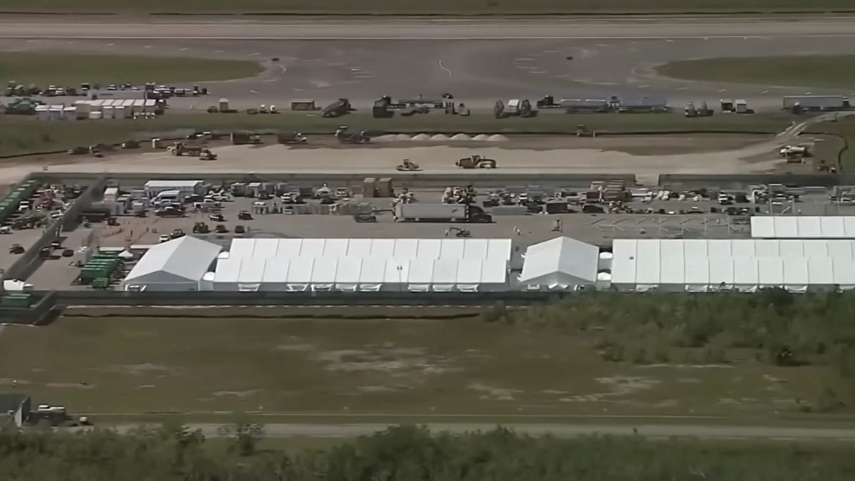Más de 250 migrantes detenidos en el Alligator Alcatraz no tienen cargos penales