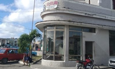 Presidentes locales de CDR y otros funcionarios del régimen no pueden entrar a EEUU