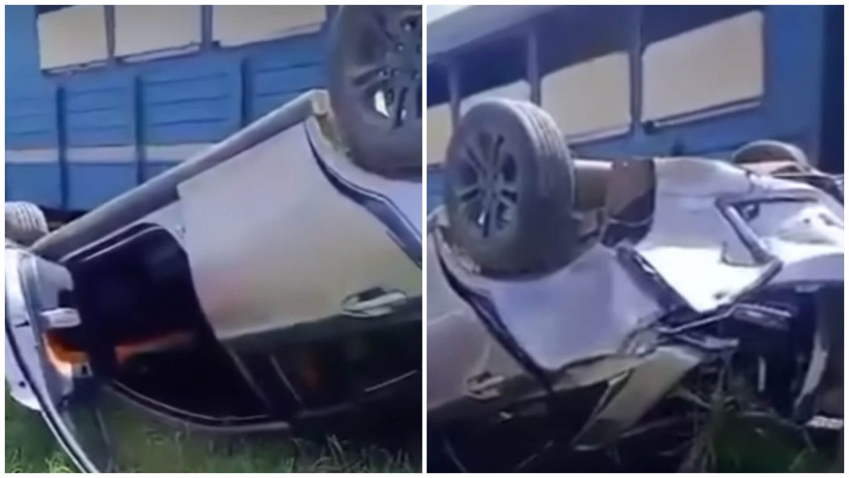 Tren choca con carro