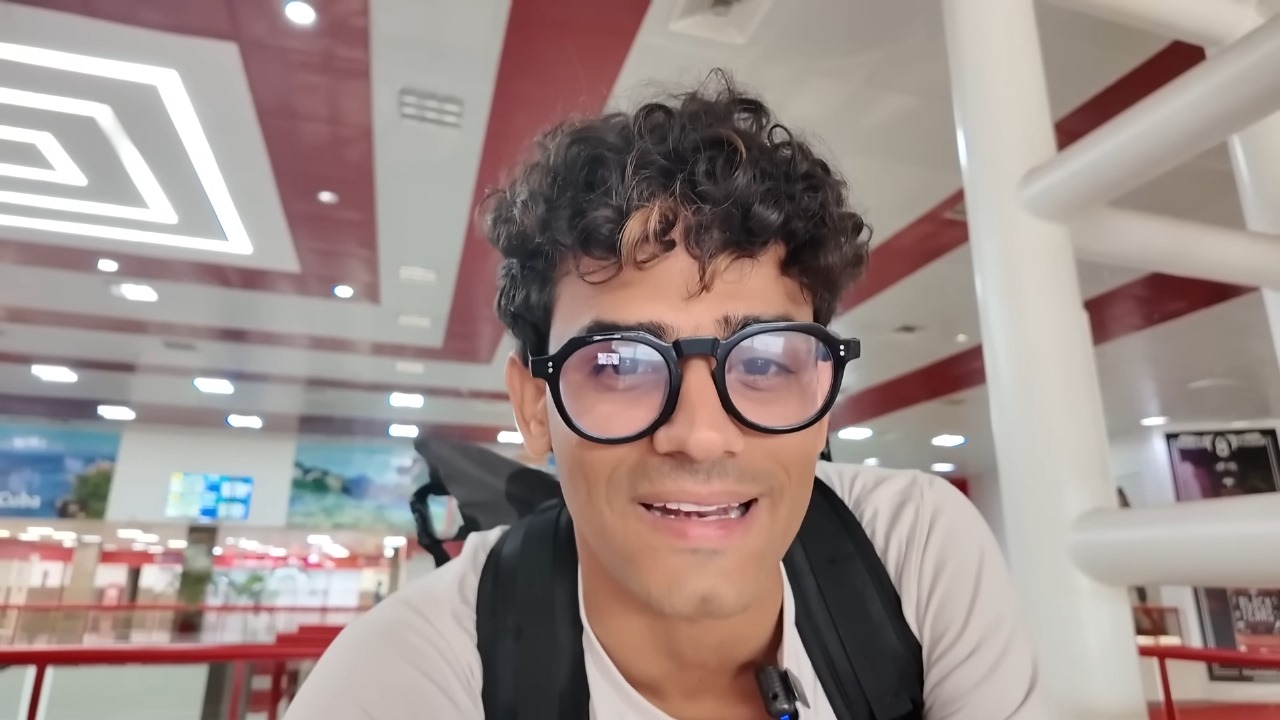 Youtuber cubano Yasevids sale de Cuba “Es algo que siempre quise hacer”