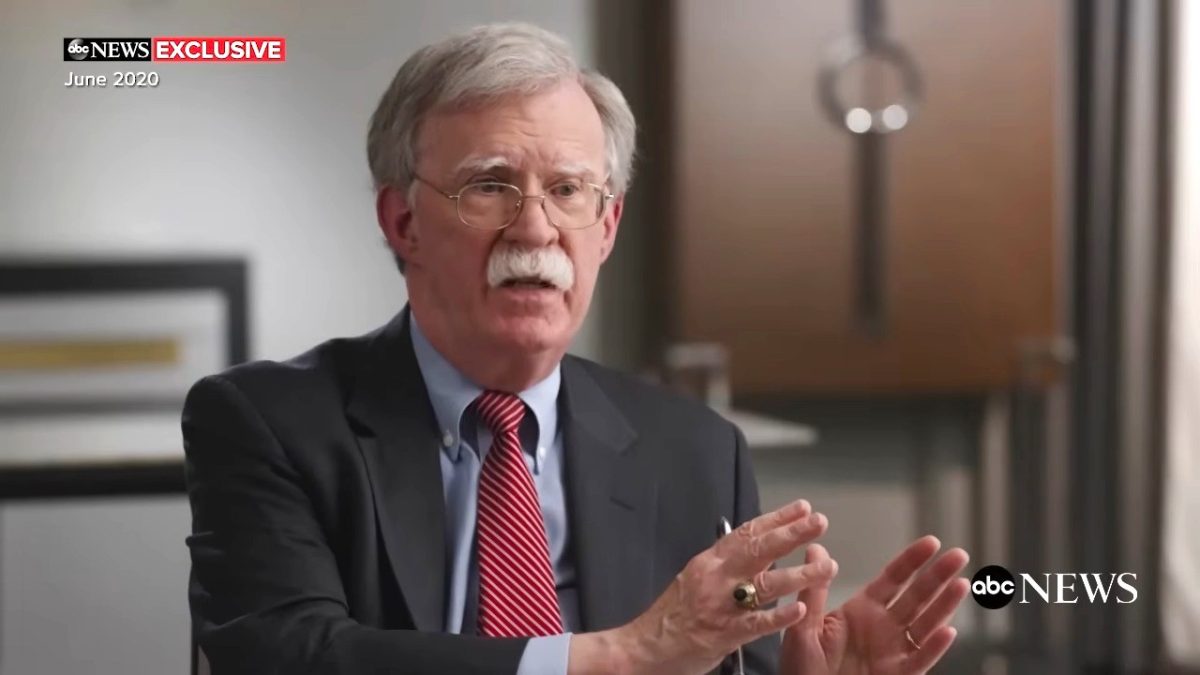 Agentes del FBI registran la casa de John Bolton exasesor de seguridad nacional de Donald Trump1