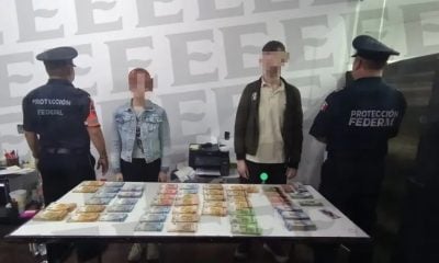 Arrestan a dos cubanos por transportar grandes sumas de dinero en el aeropuerto de la Ciudad de México (1)