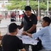 Autoridades mexicanas registran información de cubanos y otros migrantes en caravana (1)