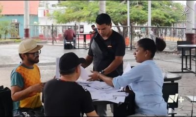 Autoridades mexicanas registran información de cubanos y otros migrantes en caravana (1)
