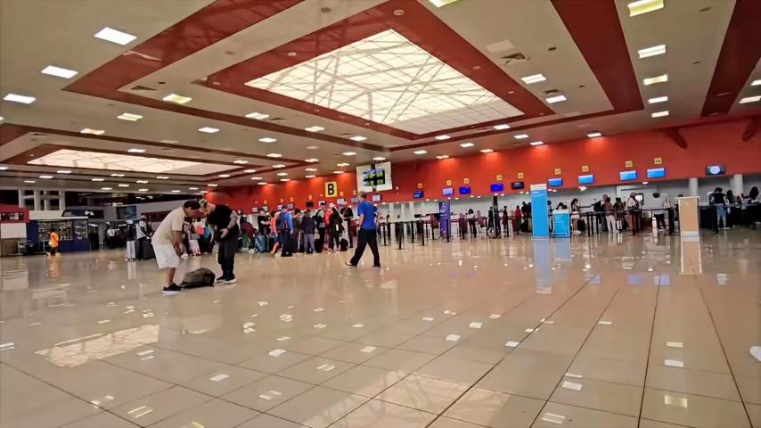 Cubana con residencia en EEUU enfrenta interrogatorio al regresar de su viaje a la Isla