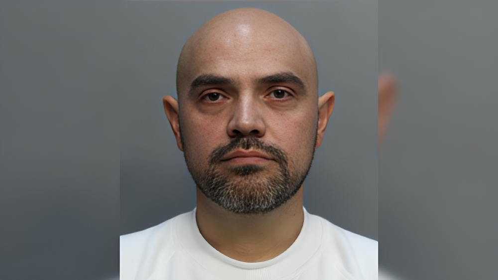 Cubano arrestado en Miami-Dade por hacerse pasar como abogado de inmigración (1)