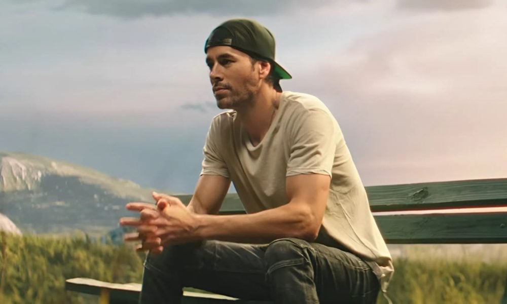 Enrique Iglesias y Anna Kournikova esperan a su cuarto hijo