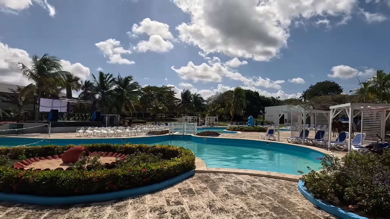 Expulsan a periodista oficialista del hotel Starfish en Guardalavaca