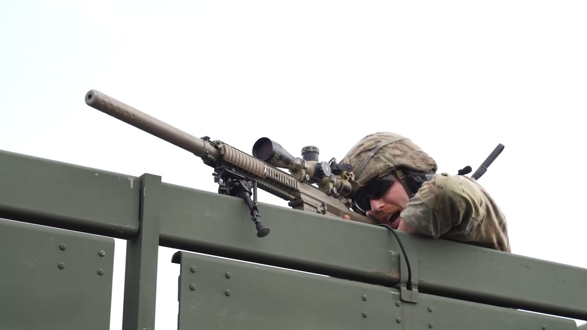 Infantes de marina de EEUU realizan ejercicios con fusiles frente a las costas de Venezuela