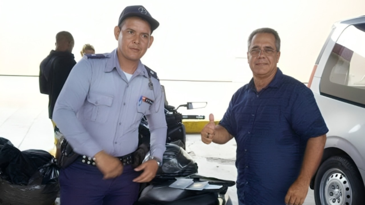 Devuelven cartera extraviada con cinco mil dólares en el aeropuerto de La Habana