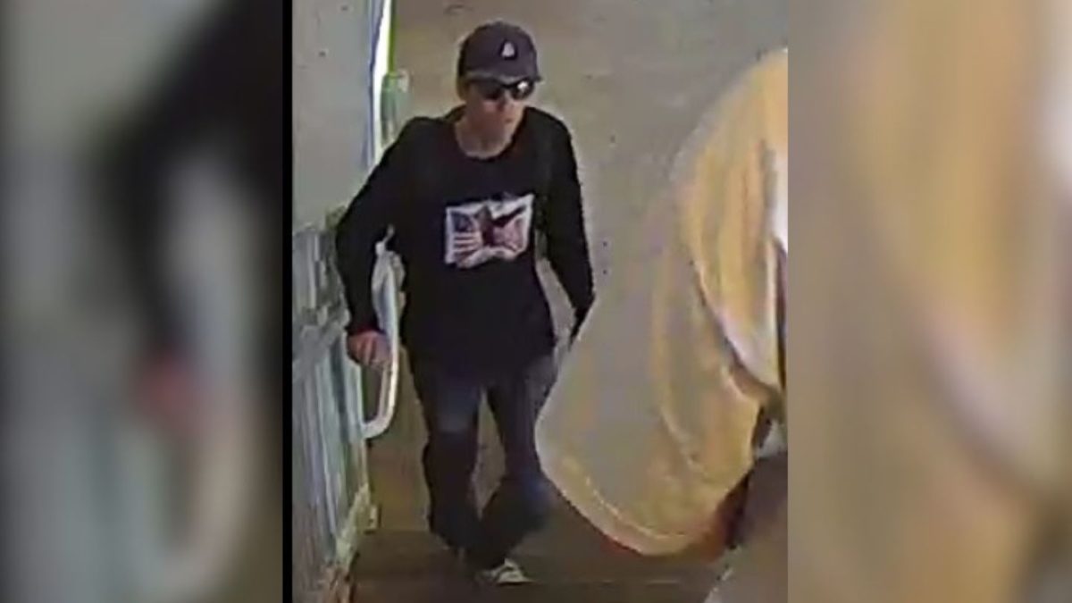 Divulgan imágenes de presunto tirador en el asesinato del activista conservador Charlie Kirk