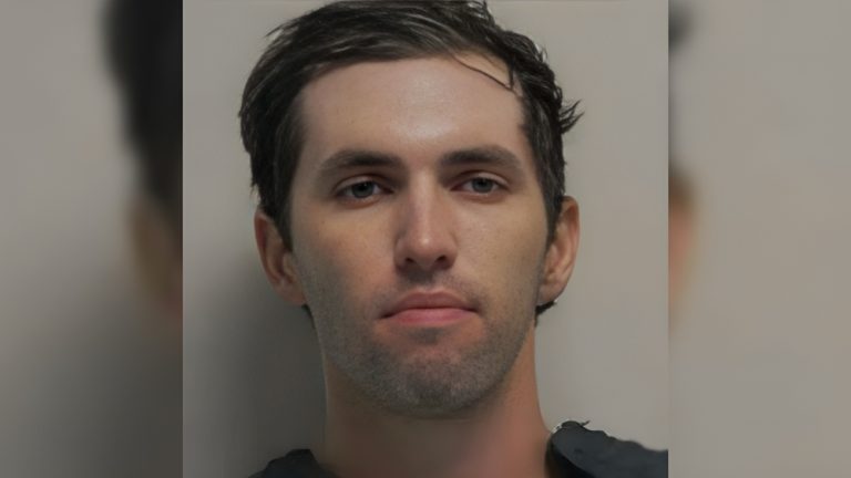 Identifican al sospechoso detenido por el asesinato de Charlie Kirk