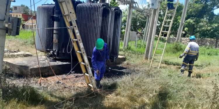 Transformador quemado en Güira de Melena será reparado en La Habana, 4.600 personas siguen en apagón