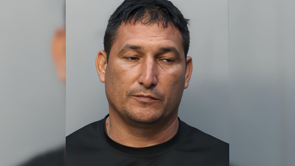 Cubano enfrenta cargos por disparar contra un conductor en Miami-Dade