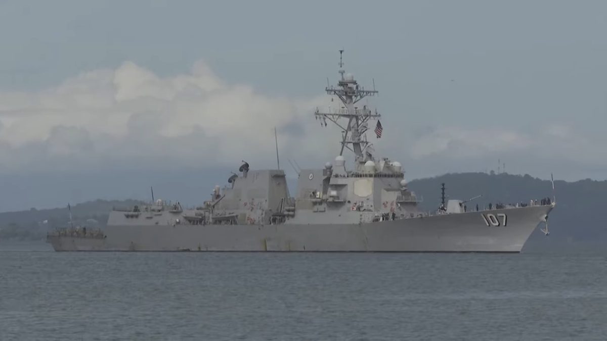 Destructor de EEUU con misiles teledirigidos se posiciona cerca de Venezuela