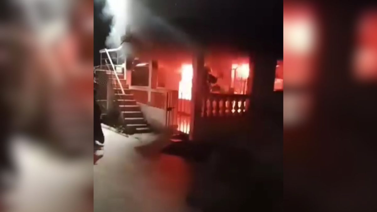 Fuerte incendio causa daños en una vivienda de Arroyo Naranjo