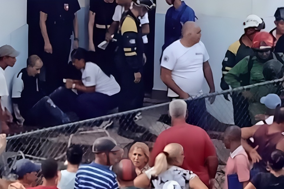 Motorista se hunde en un hueco de La Habana