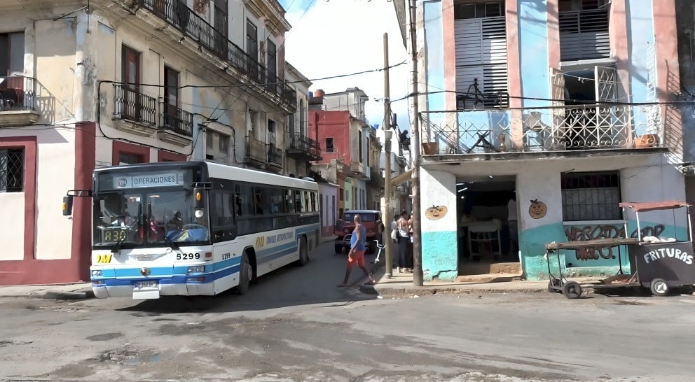 Solo funcionan 130 guaguas en La Habana: hay más de 282 ómnibus paralizados