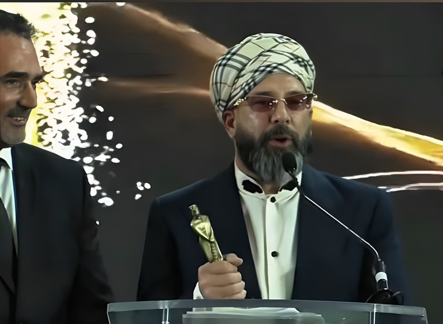 Alex Otaola gana importante premio
