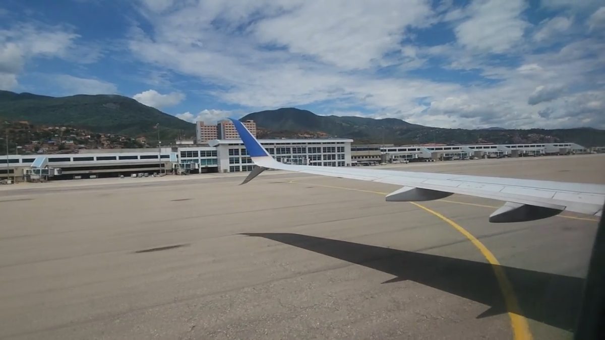 Amenazan a aerolíneas con revocar sus derechos de tráfico aéreo si no reanudan vuelos a Venezuela