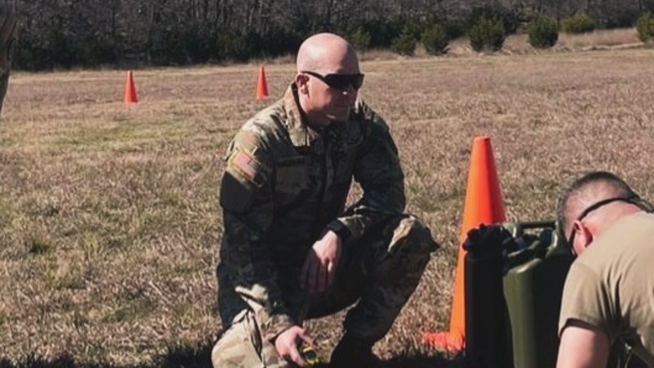 Cubano revele como vive gratis en Italia gracias al ejército de EEUU