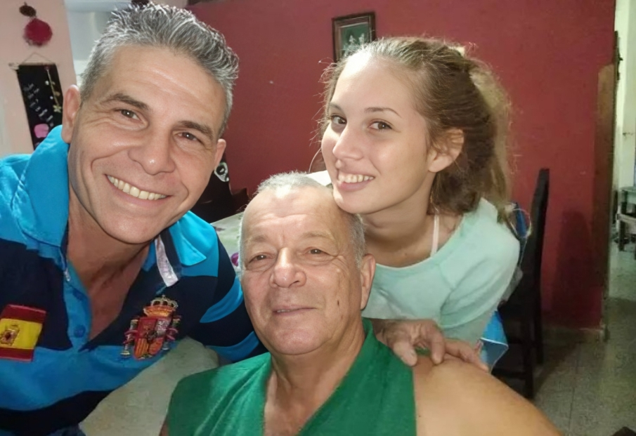 Cuerpo de cubano permaneció 12 horas sin ser trasladado a la funeraria por falta de combustible en La Habana (1)