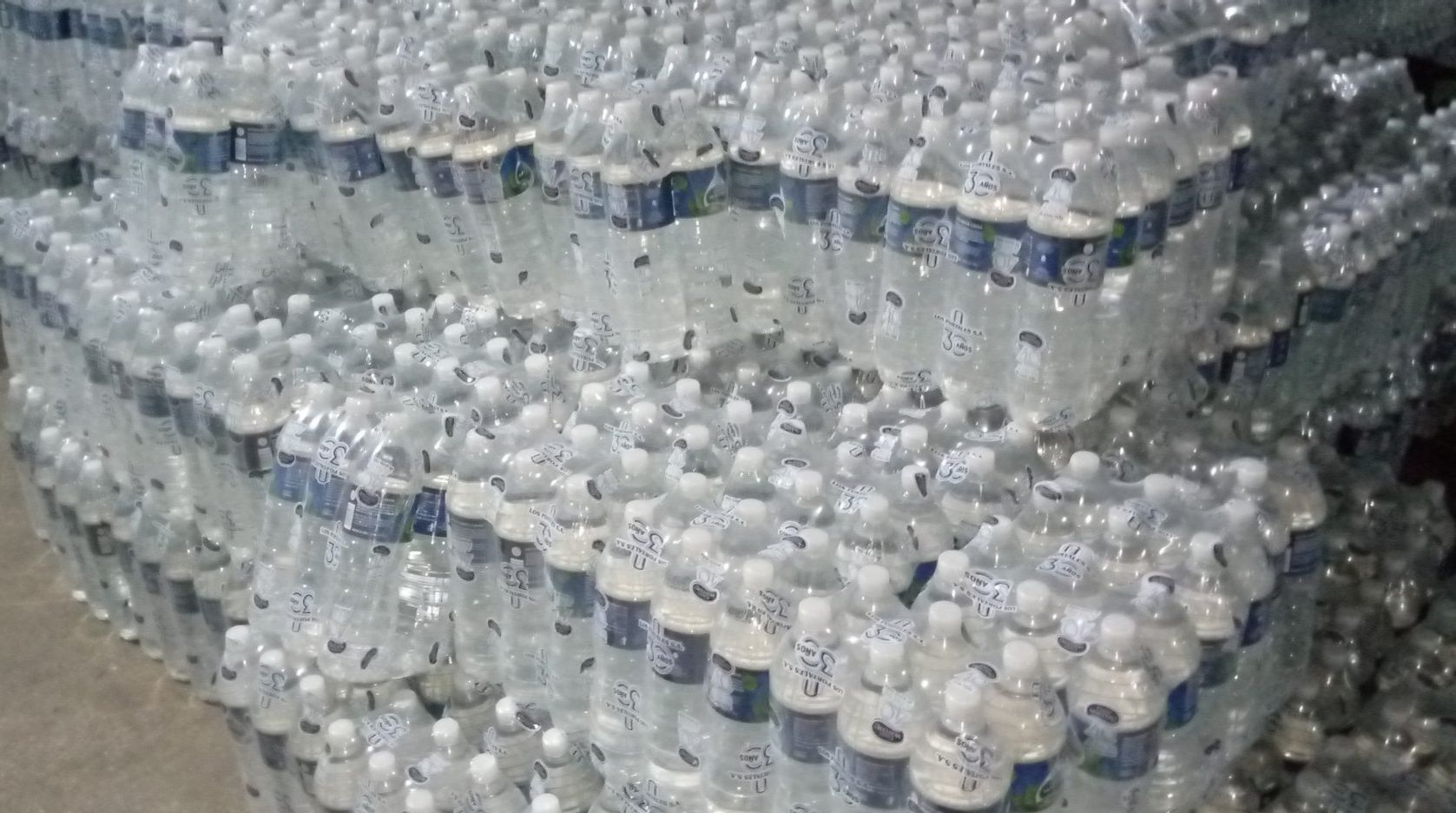 Gobierno vende agua a los damnificados por el huracán Melissa “Una unidad por núcleo”