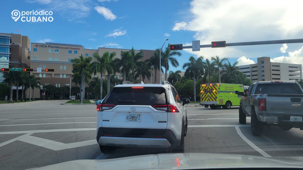 Anuncian propuesta para eliminar la calcomanía amarilla de registro vehicular en Florida