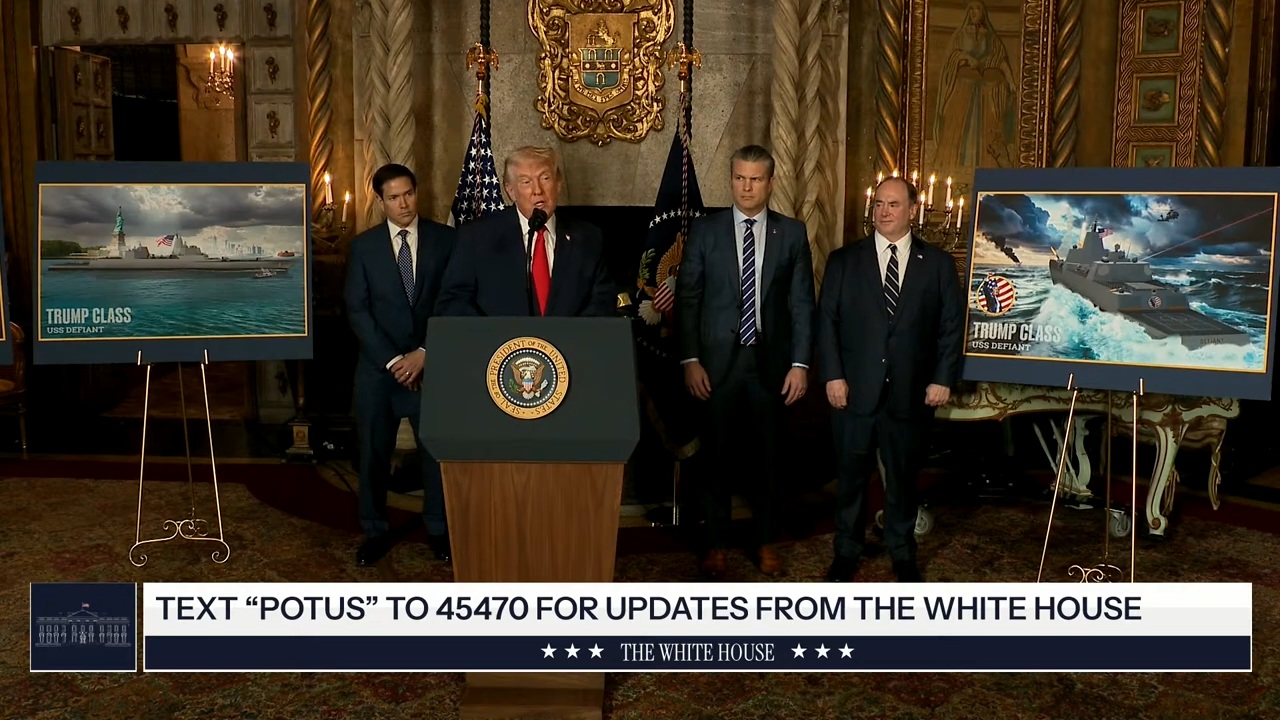Donald Trump anuncia la creación de un nuevo buque de guerra para la Armada de EEUU
