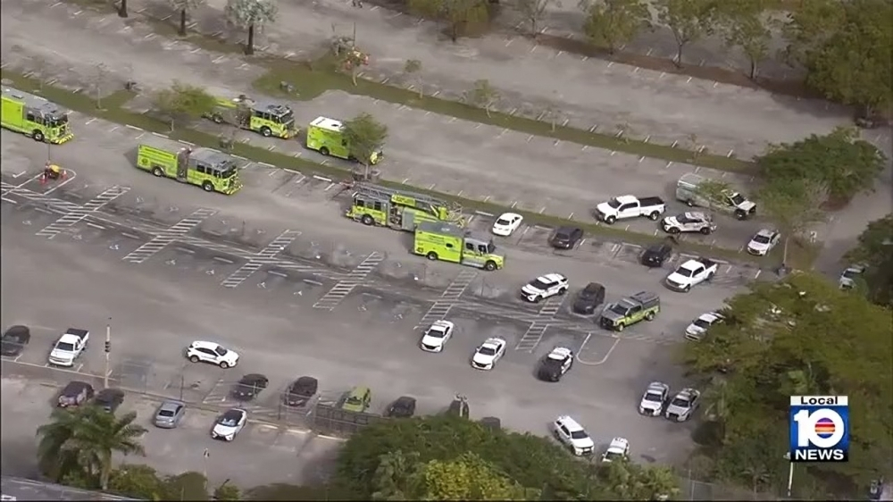 Evacúan zoológico de Miami para investigar una amenaza de bomba (1)