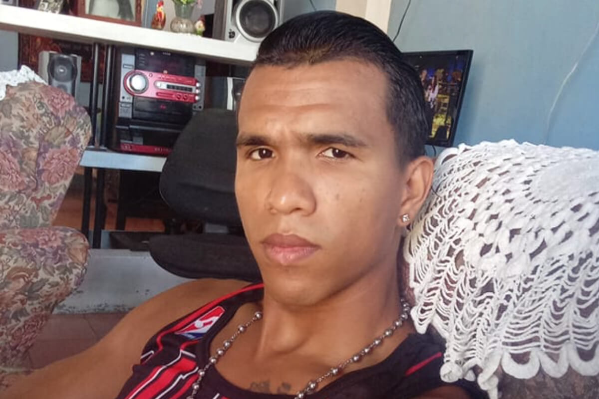 Joven cubano detenido por post en Facebook