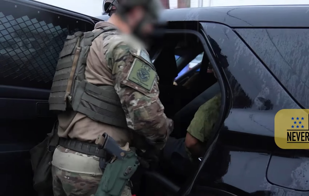 Migrante deportado por ICE logra revocar su expulsión y regresaría a EEUU tras decisión judicial