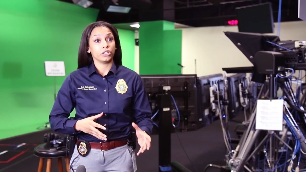 Migrante compra boleto de lotería en Florida y termina bajo custodia de ICE