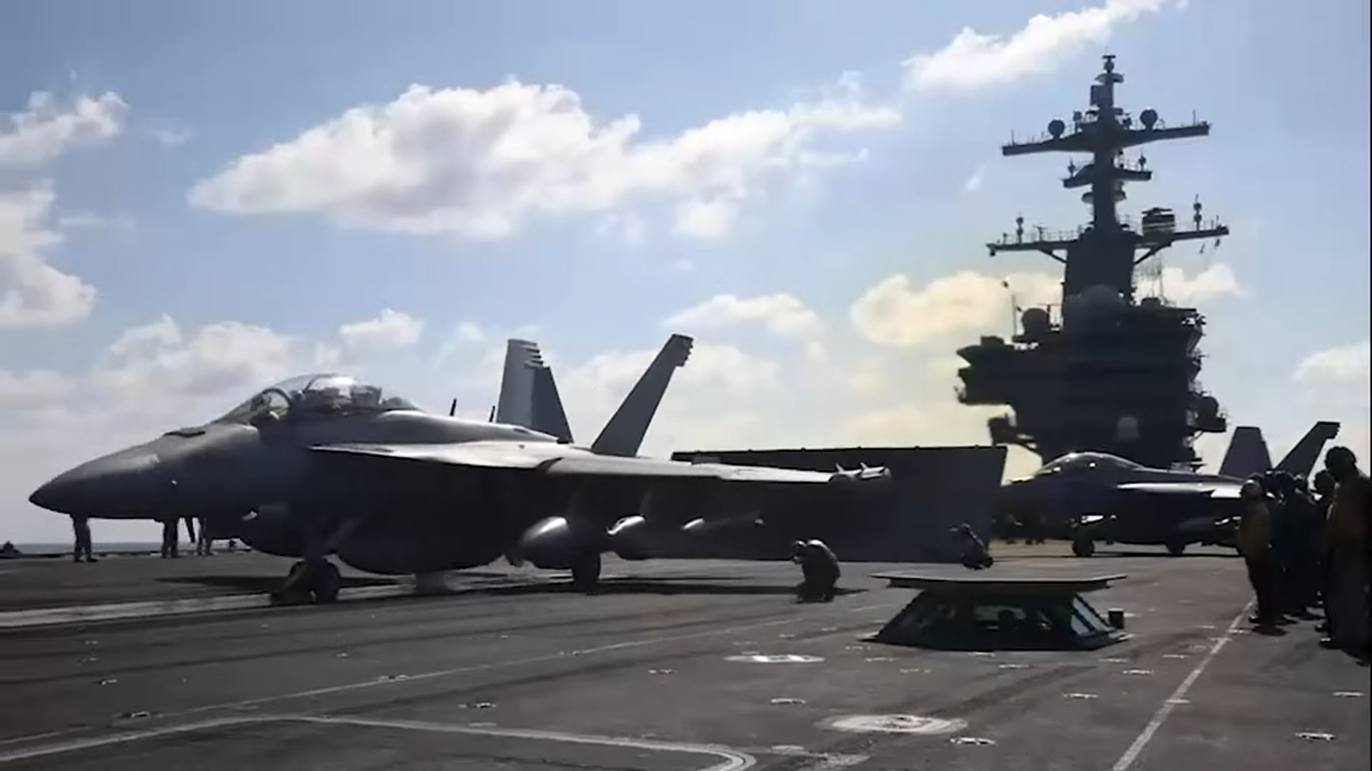 Portaviones USS George H. W. Bush se encuentra a 60 millas de Varadero