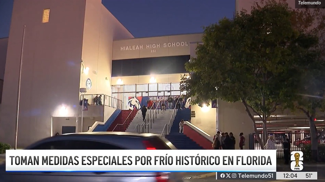 Autoridades de Florida toman medida para estudiante e indigentes ante la extrema ola de Frío