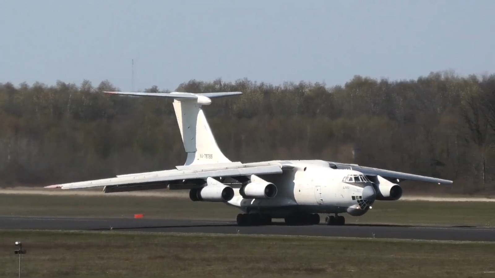 Avión de carga ruso llega a La Habana en un misterioso vuelo