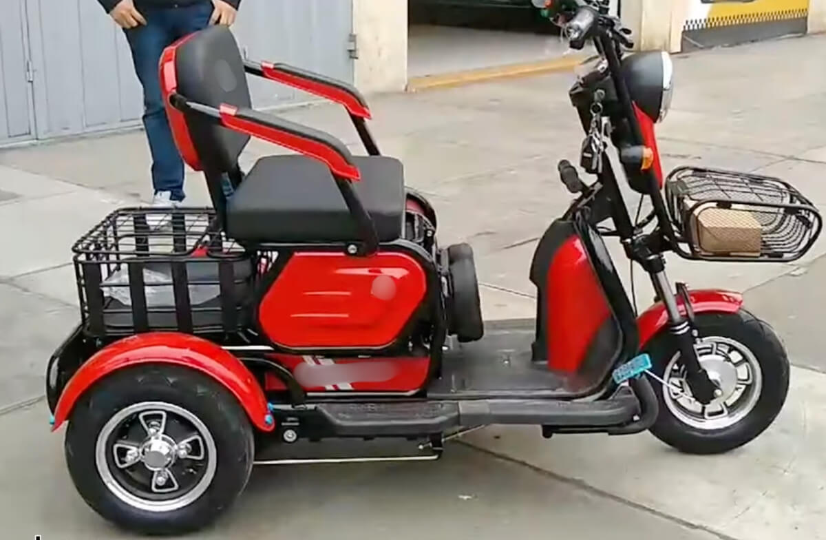 Moto eléctrica vendida por Cimex (1)