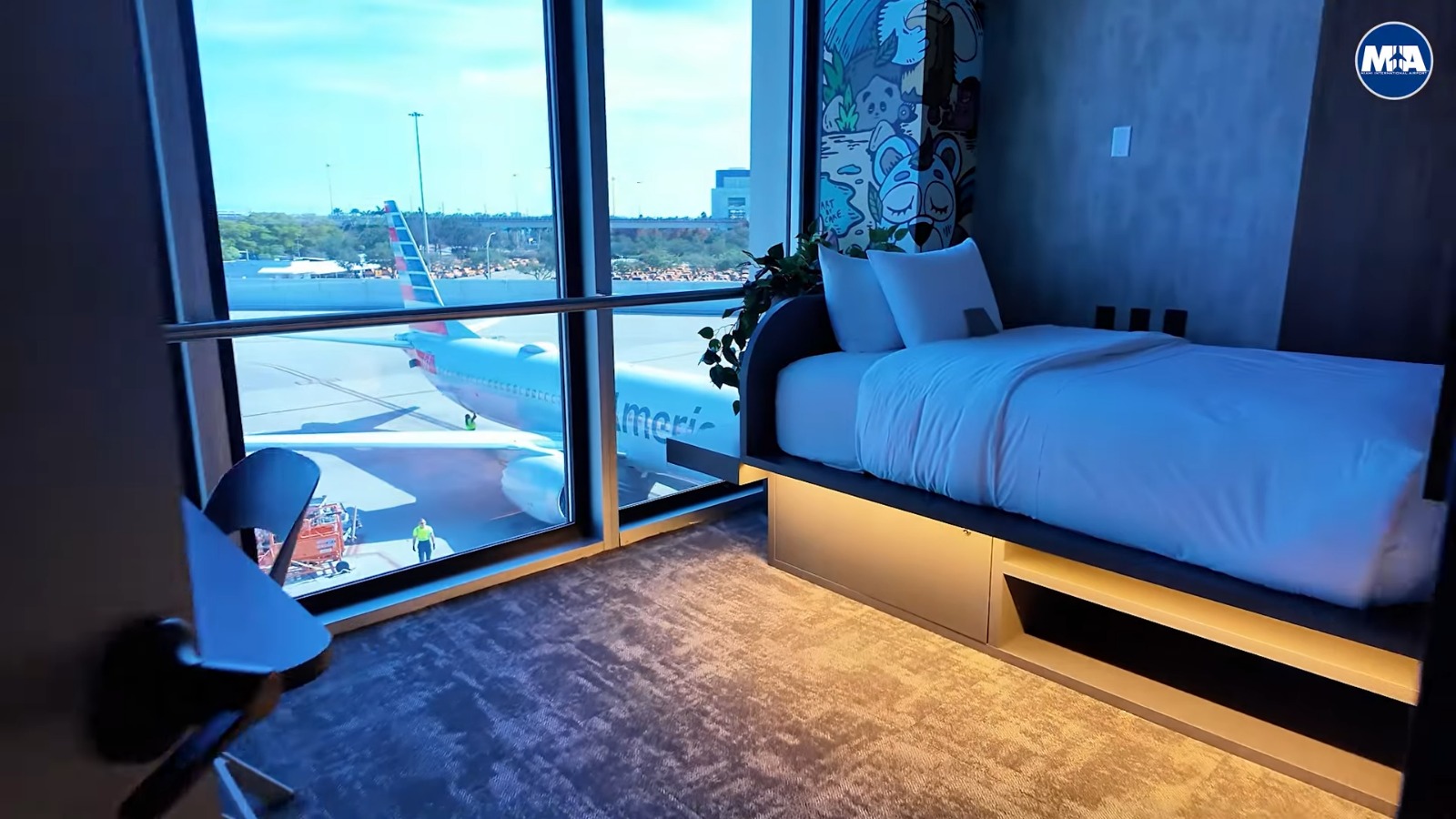 Aeropuerto de Miami estrena salas de descanso con duchas y comida desde 40 dólares