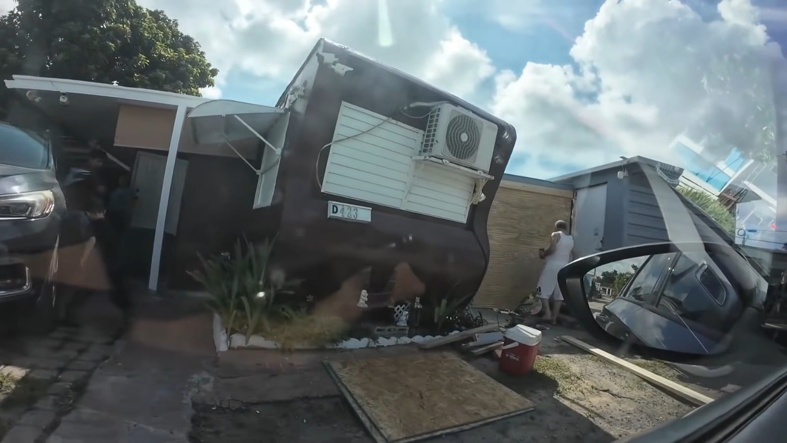 Ordenan desalojo del parque de casas móviles Silver Court en Miami