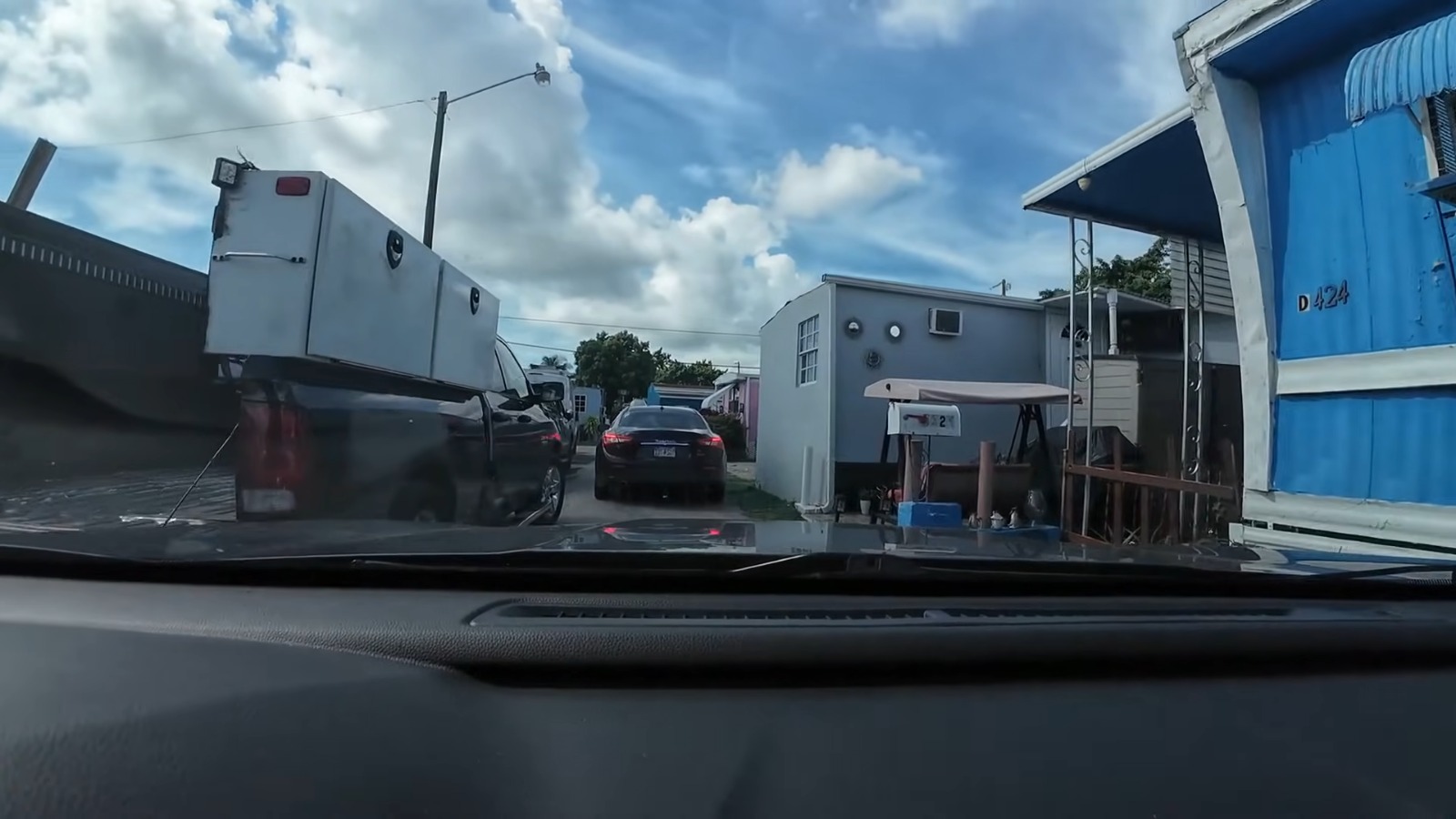 Ordenan desalojo del parque de casas móviles Silver Court en Miami