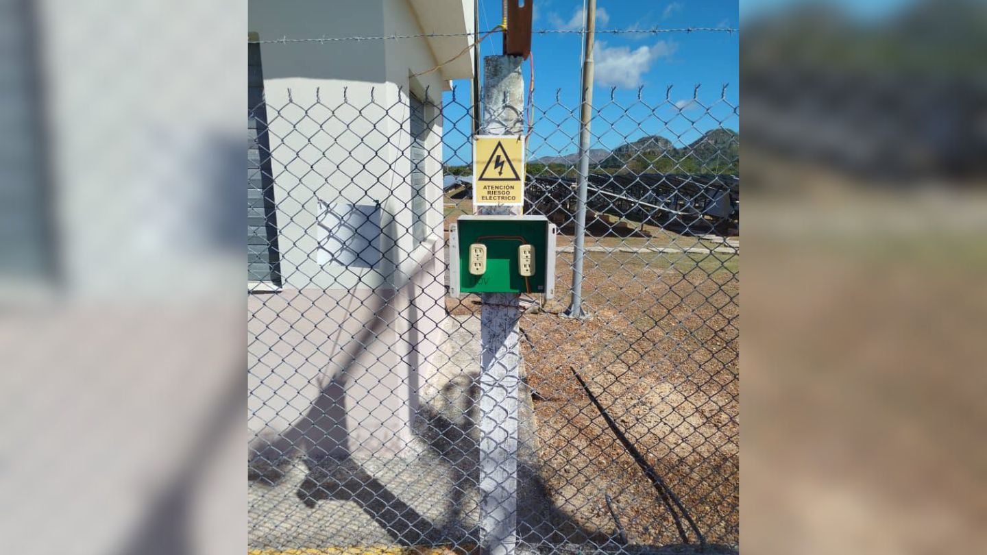 La empresa eléctrica de la Isla de la Juventud ofrece una solución para cargar equipos electrónicos durante los apagones