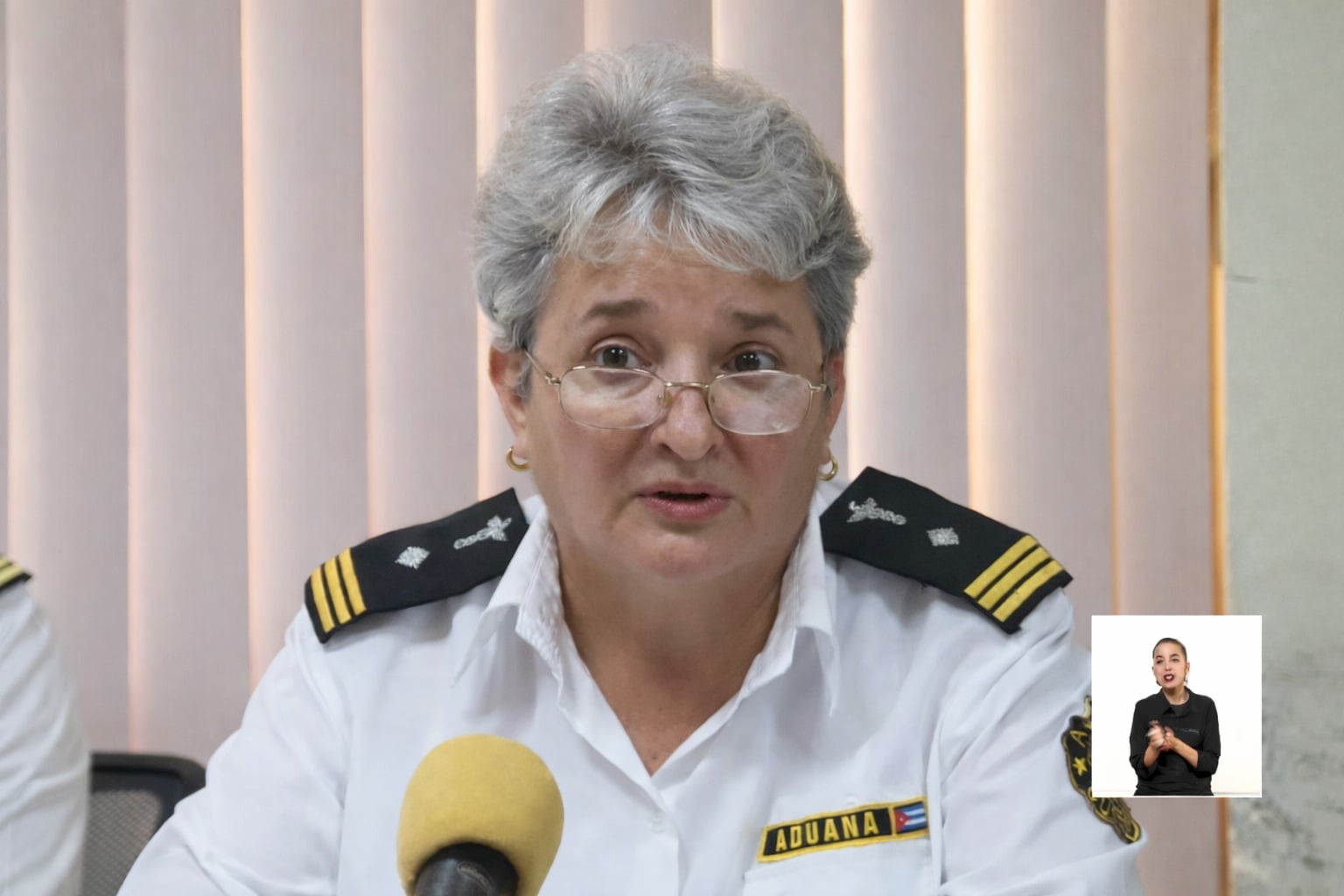 Aduana de Cuba decomisa maletas llenas por “comercialización ilícita”