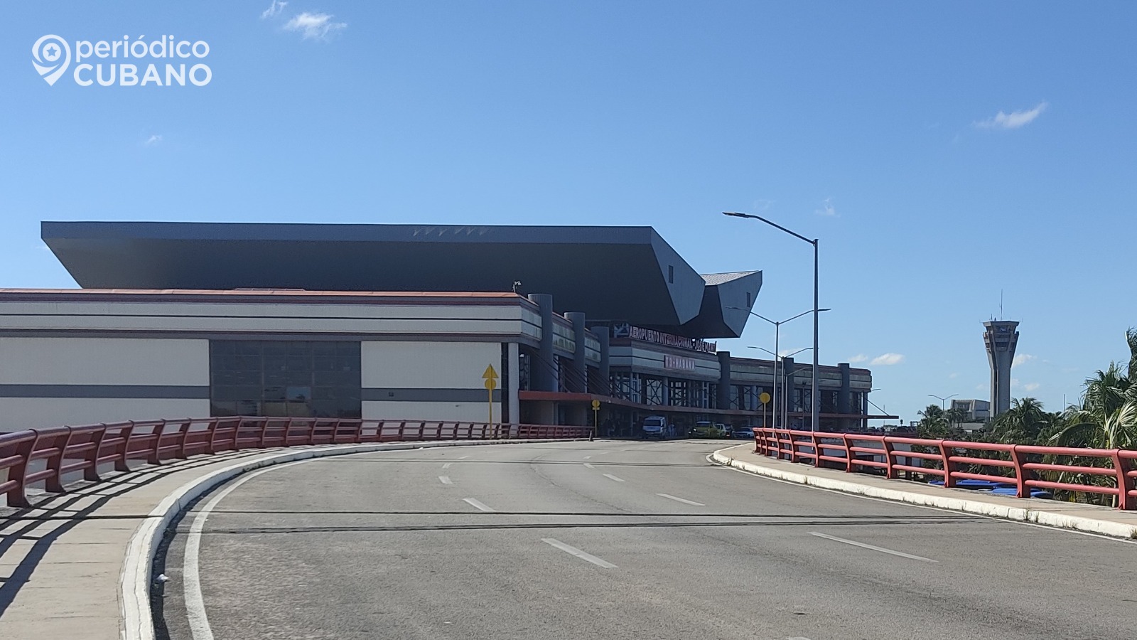 Aduana de Cuba decomisa pertenencias ilegales de un viajero en el Aeropuerto de La Habana