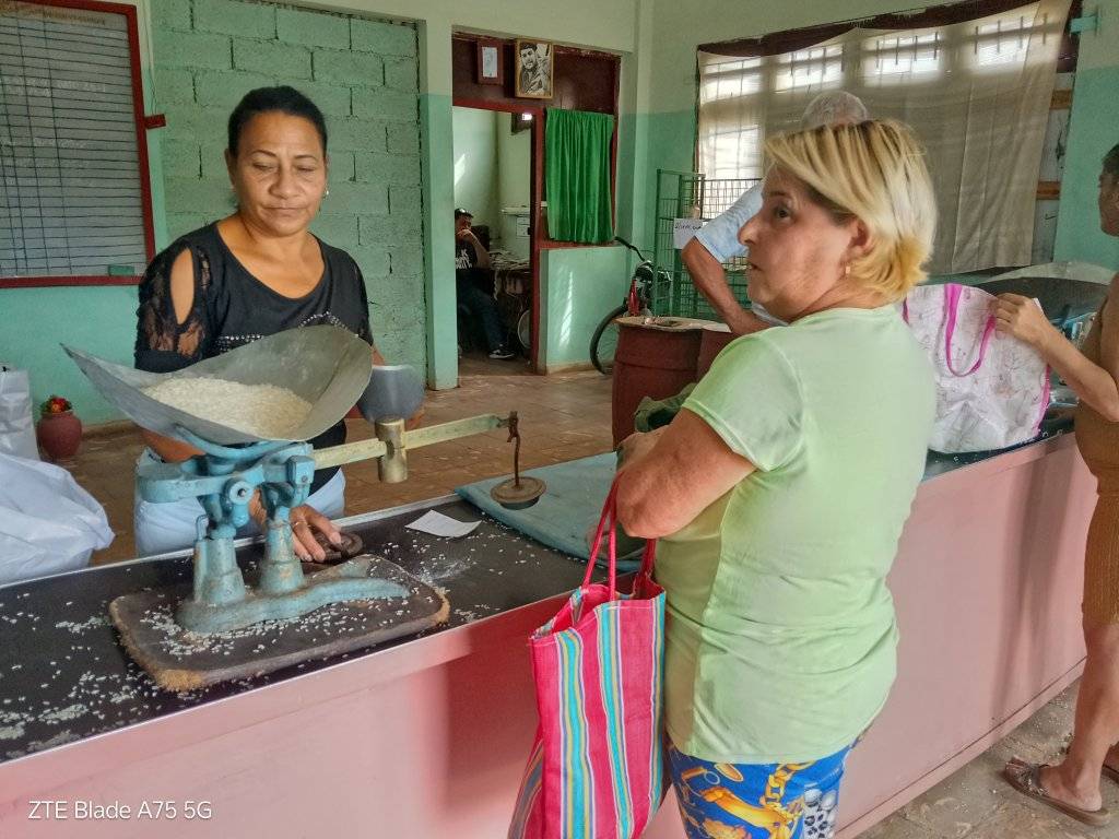 Así reparte el Mincin el arroz donado por China