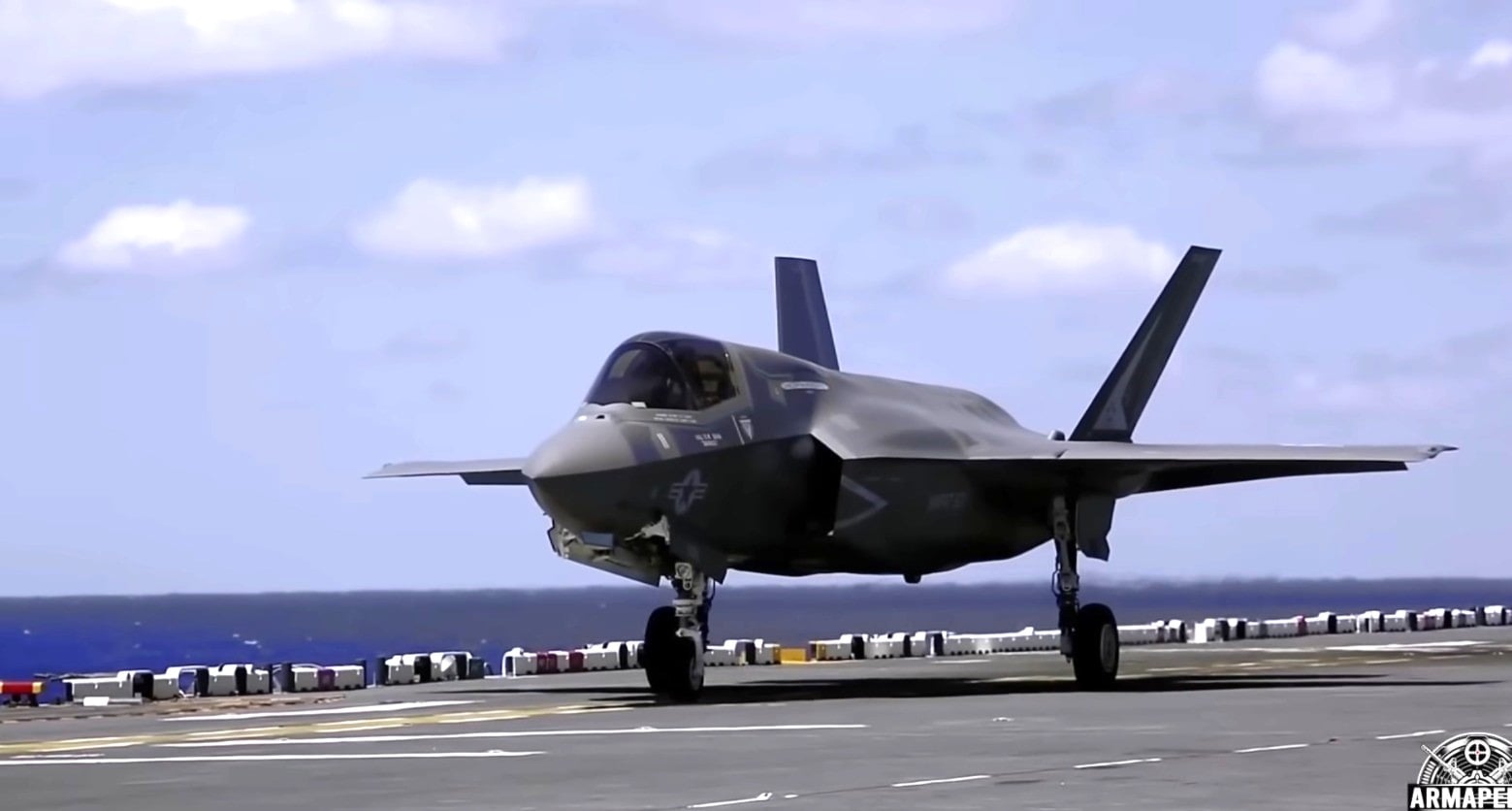 Avión de combate de EEUU es derribado en Irán: había dos pilotos en el interior