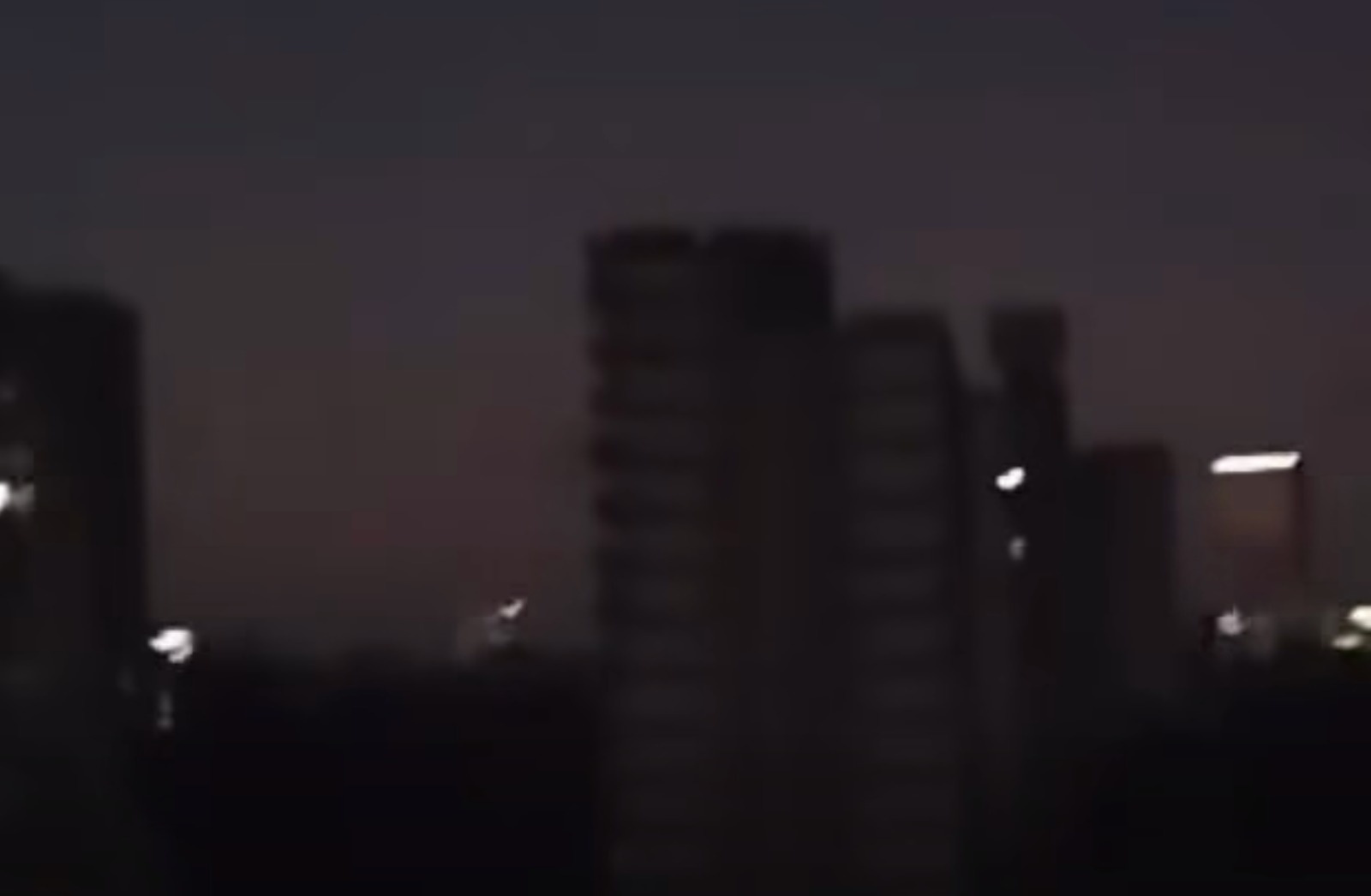 Cacerolazo masivo a pocas cuadras del Comité Central en Nuevo Vedado, La Habana
