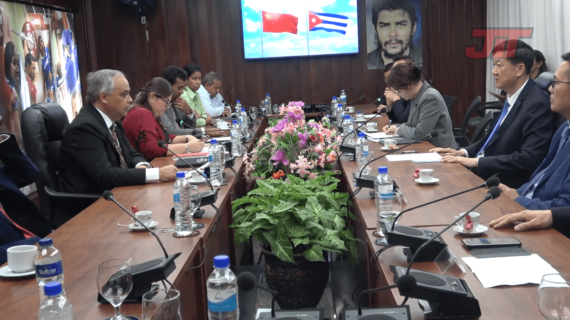 China dona a Cuba 14.000 implementos deportivos Así los reparte el Inder