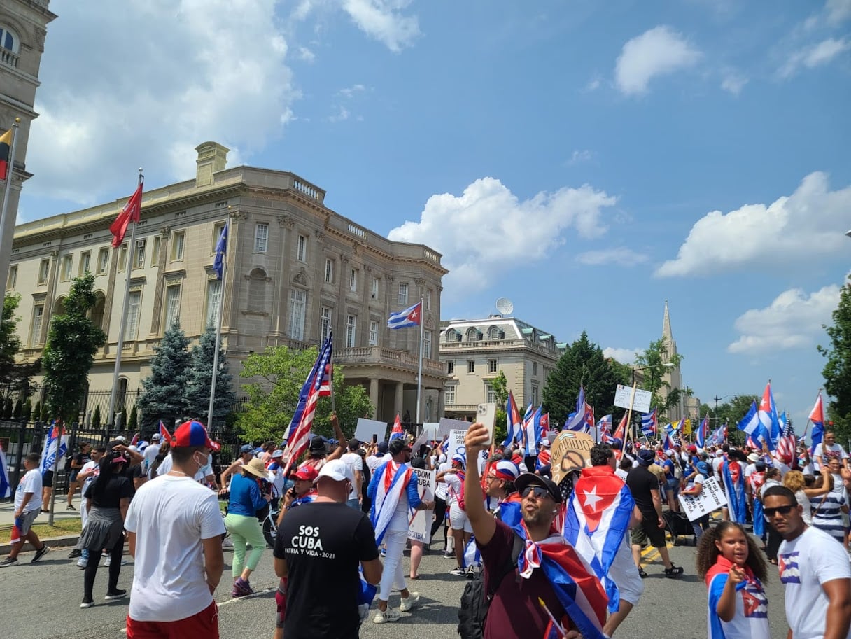 Embajada de Cuba en Washington bajo espionaje: hackers chinos accedieron a decenas de correos oficiales